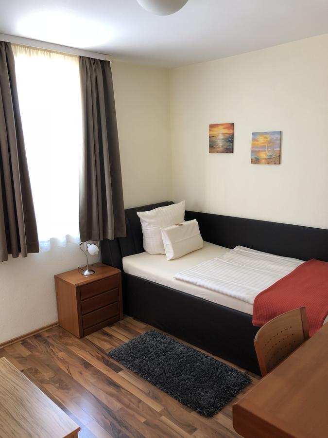 Hotel Poseidon Ludwigsburg Esterno foto