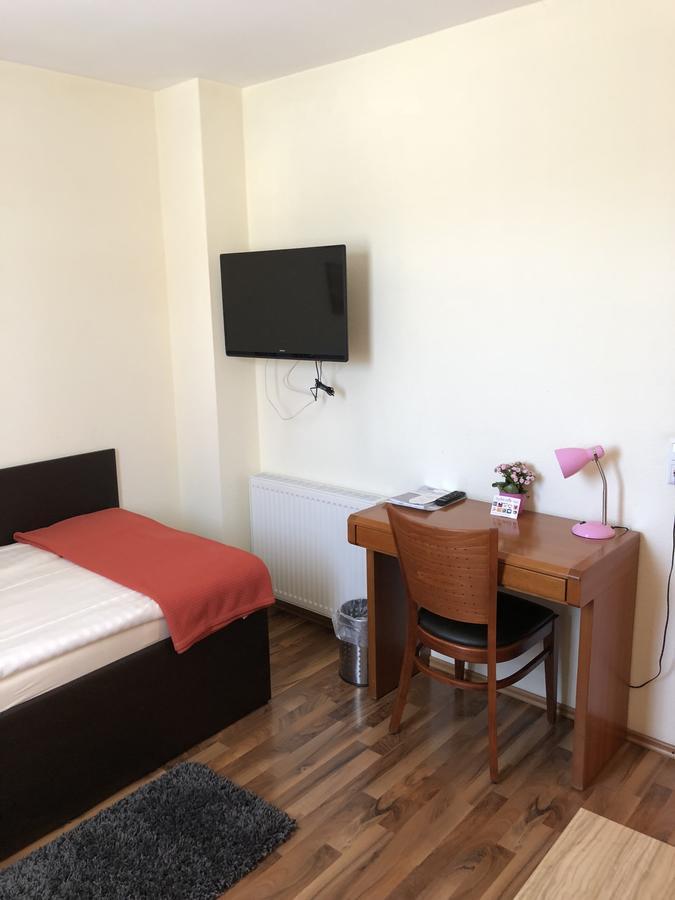 Hotel Poseidon Ludwigsburg Esterno foto
